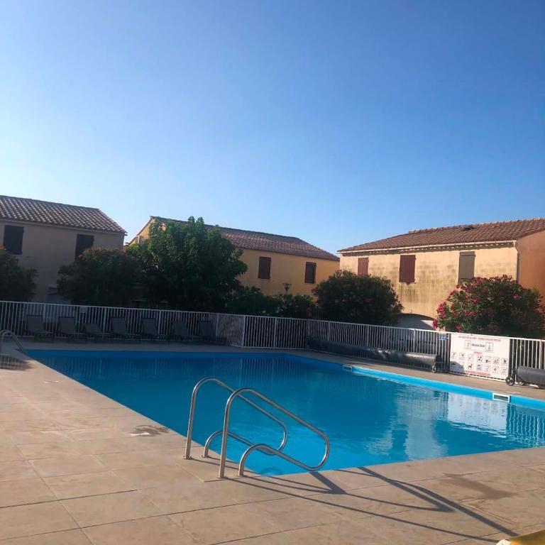 Appart T2 4 pers 50 m de la mer avec piscine - Appartement 1 Chambre - 23