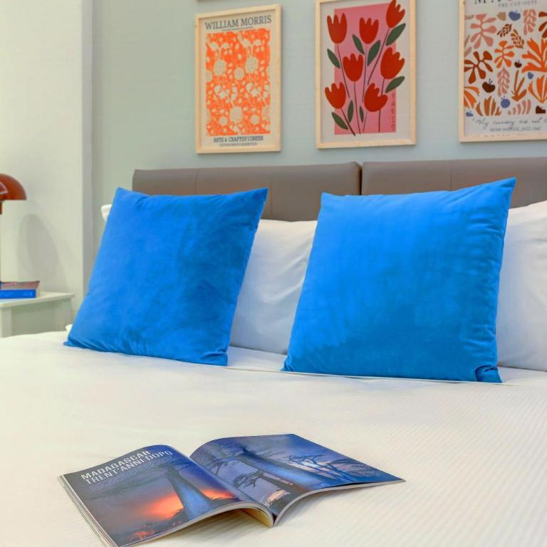 SAN GIOVANNI Appia Park - Modern apartment with Balcony - Metro A - 10 min City Center - Two-Bedroom Apartment - 22