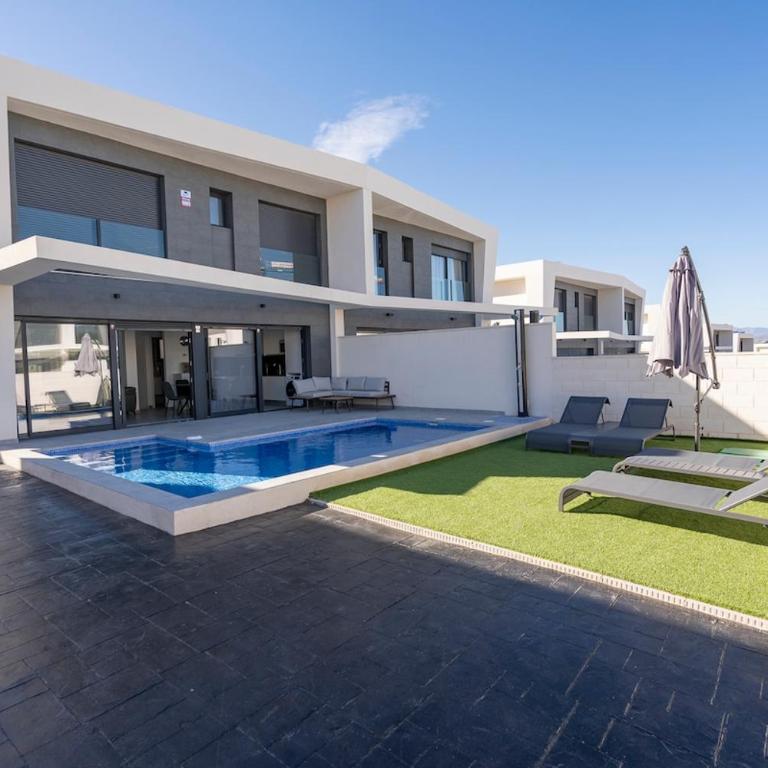 Villa María con piscina privada - Wellhome Alicante - Villa - 37