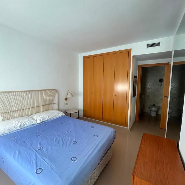 LV Tarragona - Three-Bedroom Apartment - 2