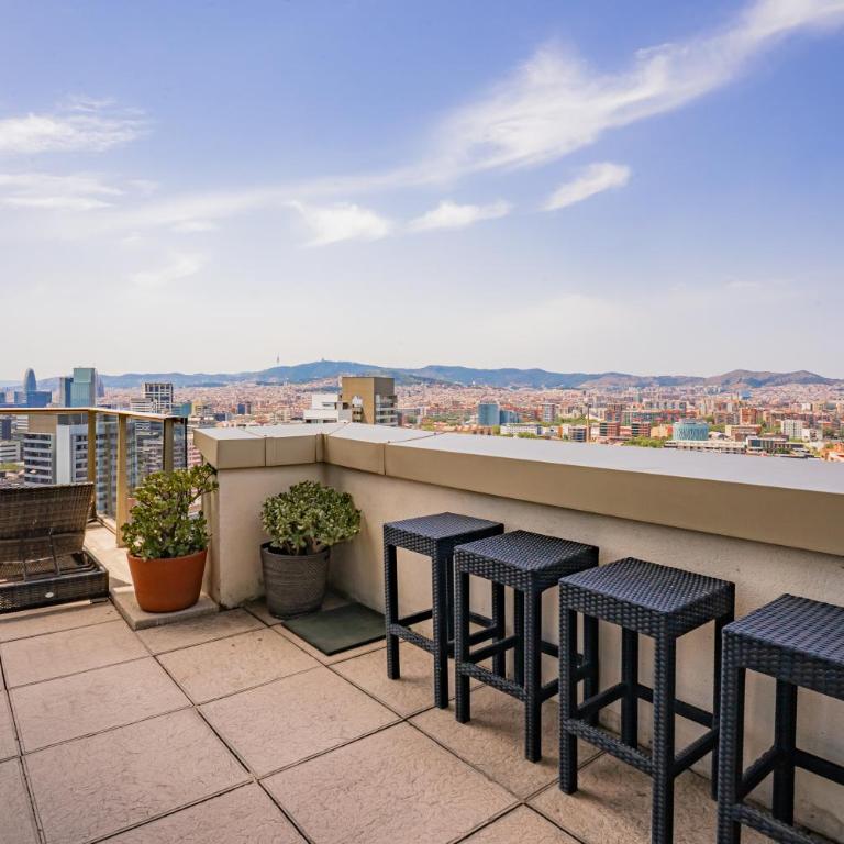 Penthouse Duplex with Epic Views - Apartamento - 54