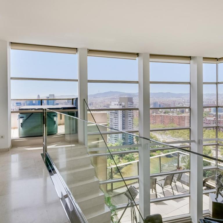 Penthouse Duplex with Epic Views - Apartamento - 62