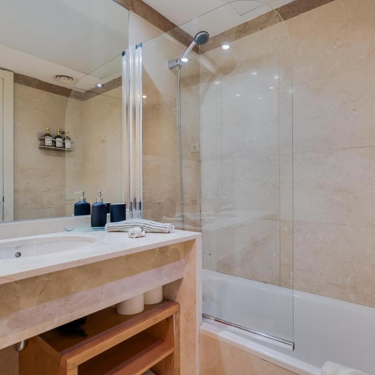 Penthouse Duplex with Epic Views - Apartamento - 45