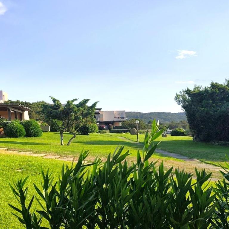 Casa Vacanze Miky Punta Asfodeli - Appartamento Deluxe con 2 Camere da Letto e Vista Giardino - 24