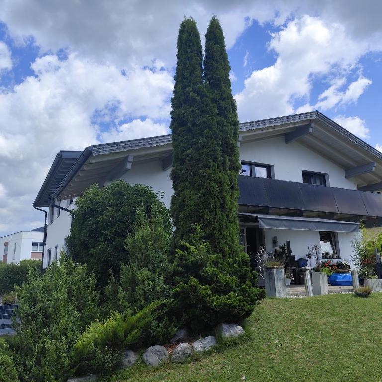 Alpenflair One - Apartment mit 2 Schlafzimmern und Terrasse - 2