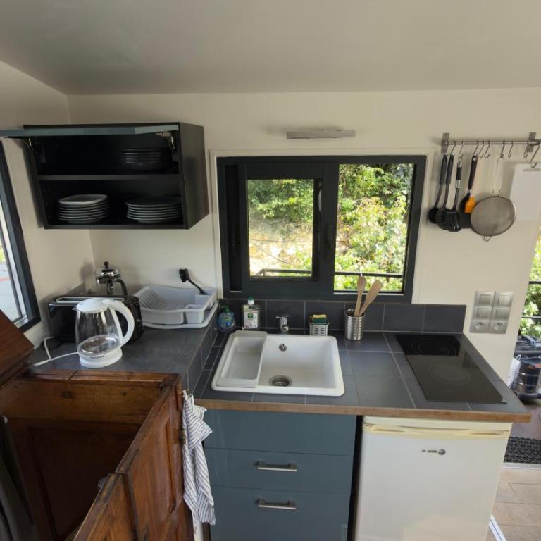 Studio sur l eau - Peniche Paris 16eme - Double Room - 16