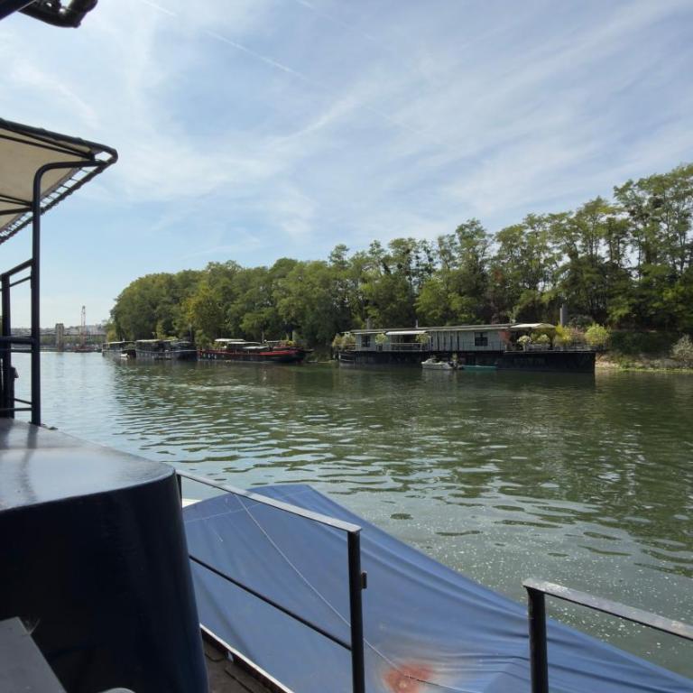 Studio sur l eau - Peniche Paris 16eme - Double Room - 22