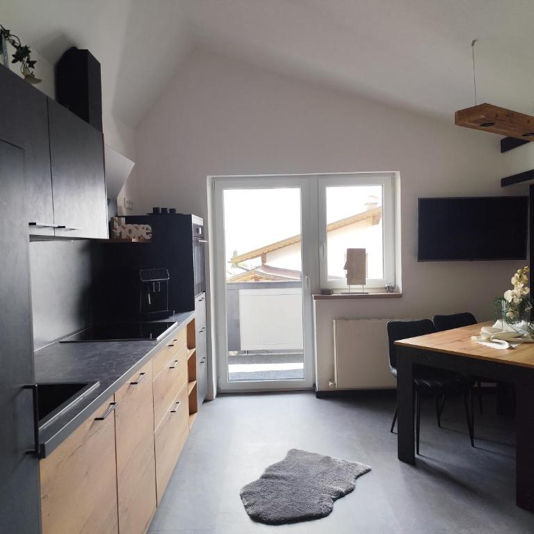 Alpenflair One - Apartment mit 2 Schlafzimmern und Terrasse - 20