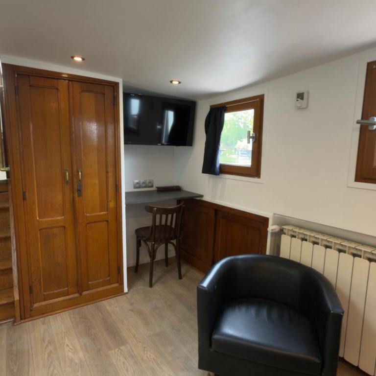 Studio sur l eau - Peniche Paris 16eme - Double Room - 17