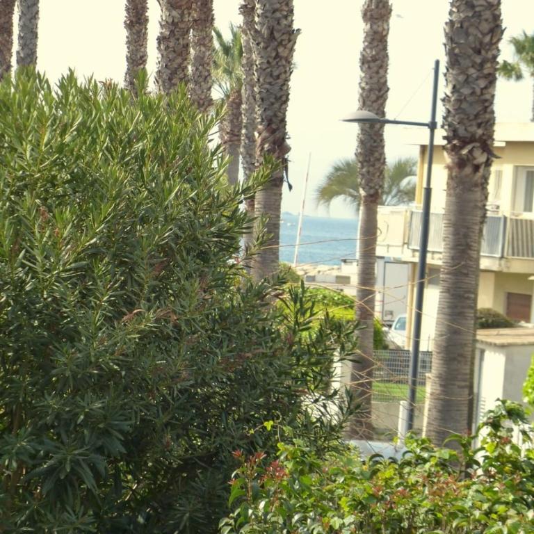 Beaches within walking distance private parking! - Apartamento - 10