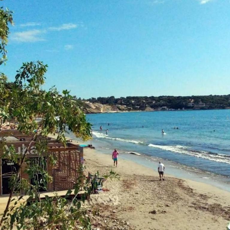 Beaches within walking distance private parking! - Apartamento - 11