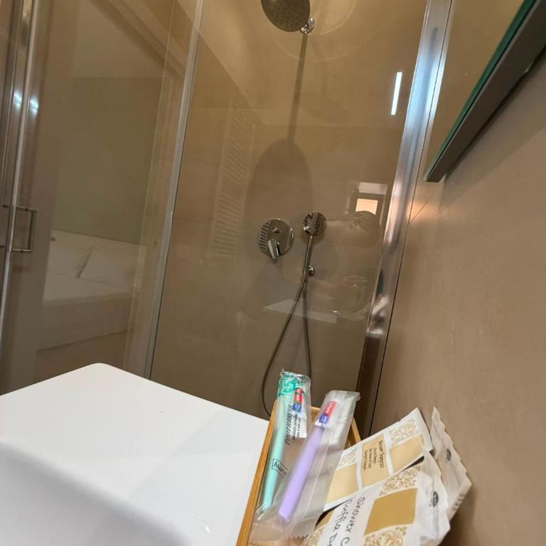 B&B Gallina 18 - Camera Matrimoniale con Bagno Privato - 3