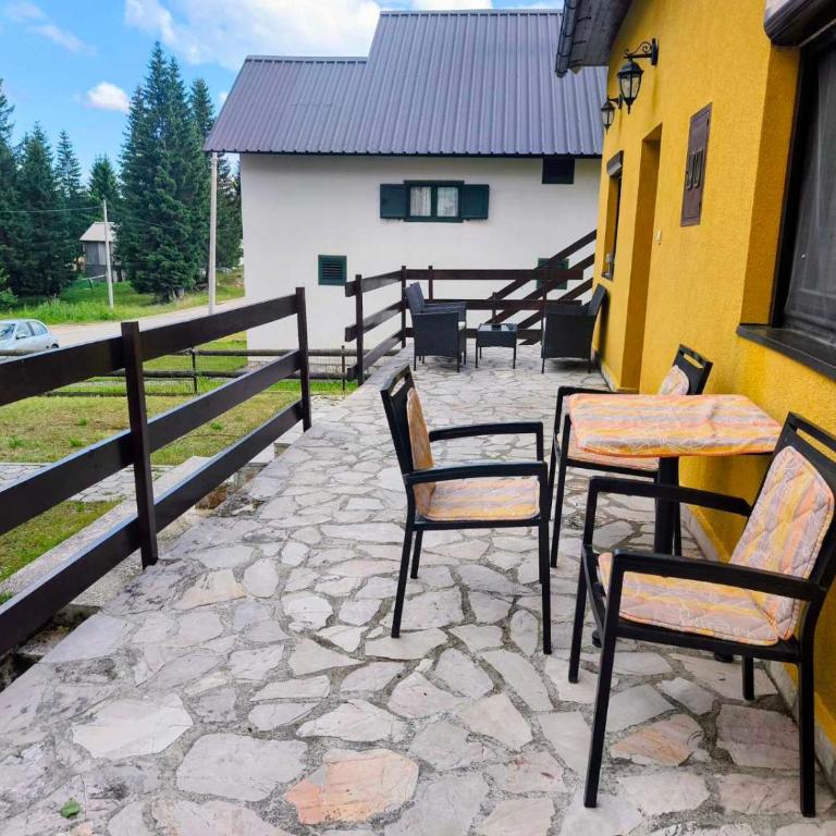 Durmitor Chalet-Fireplace-Private Garden - Kuća sa 2 Spavaće Sobe - 13