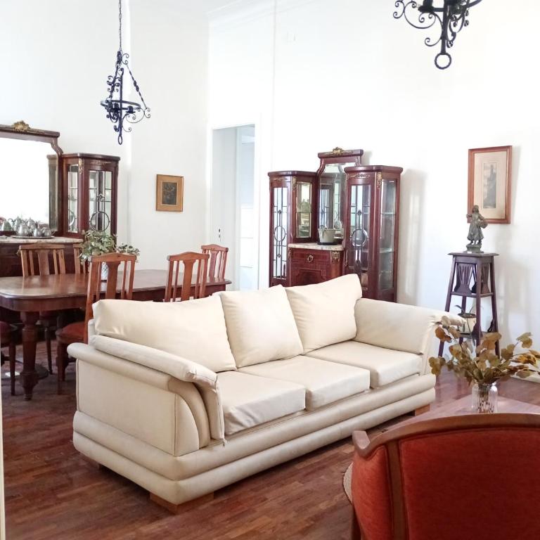 El Gran 1928 - Historico departamento en el centro - Two-Bedroom Apartment - 1