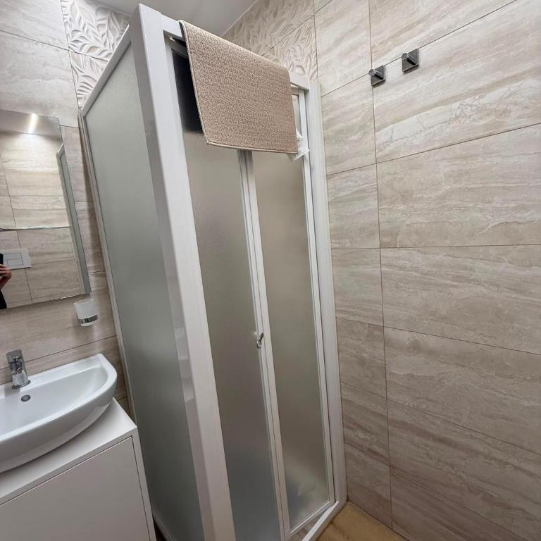 B&B Gallina 18 - Camera Quadrupla con Bagno Privato - 10