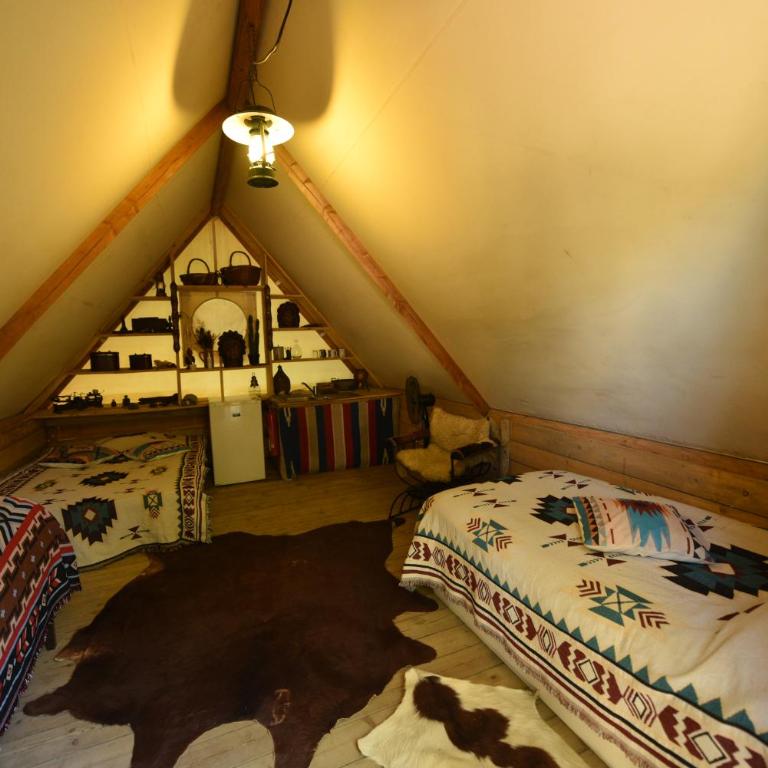 Logement insolite glamping tipi et lodge Var Grimaud - Zelt - 2