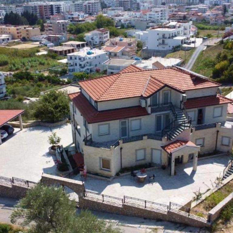 Villa Bari - Deluks Apartman sa 1 Spavaćom Sobom i Pogledom na Grad - 12