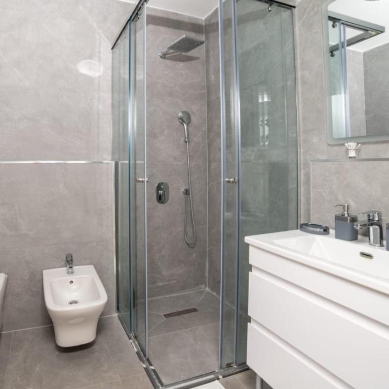 Villa Bari - Deluks Apartman sa 1 Spavaćom Sobom i Pogledom na Grad - 19
