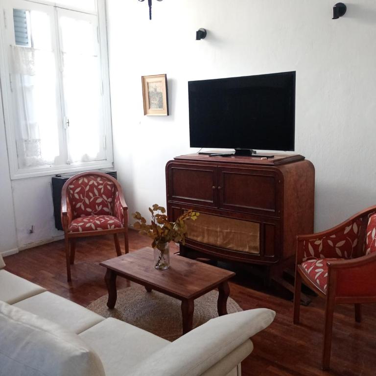 El Gran 1928 - Historico departamento en el centro - Two-Bedroom Apartment - 7