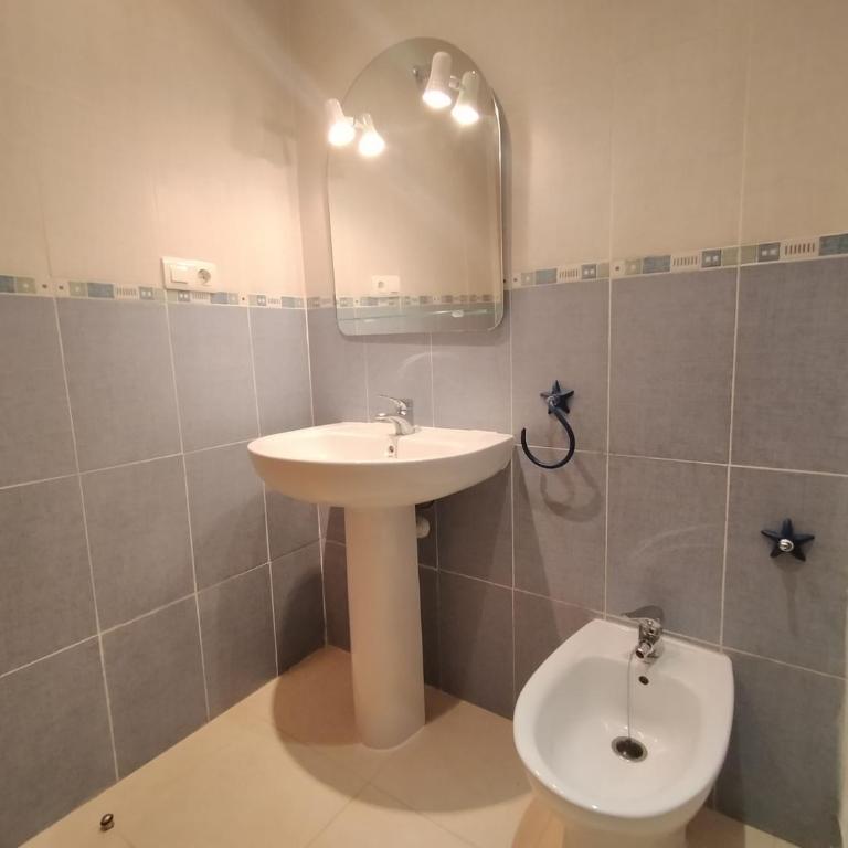ACV - Vistamar III-1ª linea planta 6 sur 2 - Apartamento de 2 dormitorios - 17