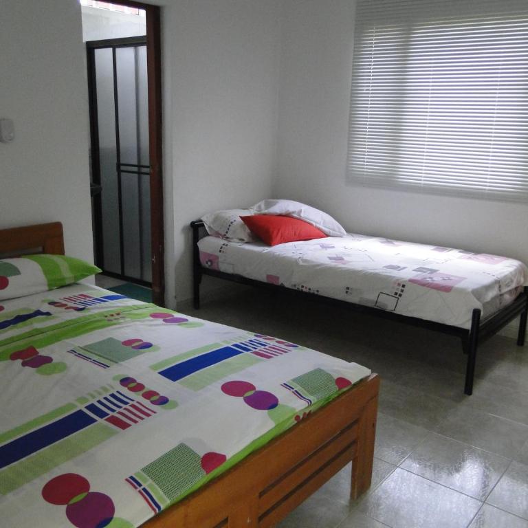 Casa con Piscina Privada en Tocaima - Four-Bedroom Vacation Home - 4