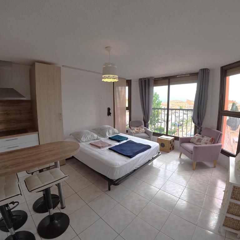 Charmant studio Toi et Moi à 30 m de la plage et de Valras centre avec linge de lit et ménage inclus - King Studio - 34