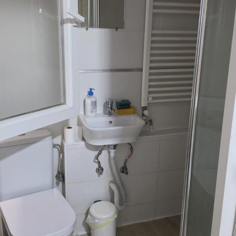 Zurriola Beach Guest House - Doppelzimmer mit eigenem Bad - 5