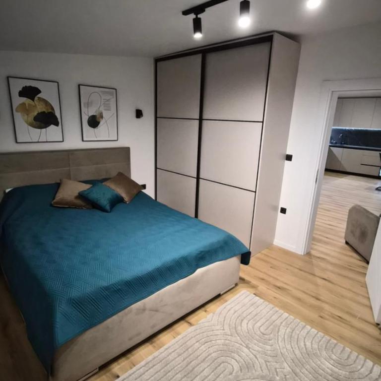 Bella Mare Apartments - One-Bedroom Apartment - 9