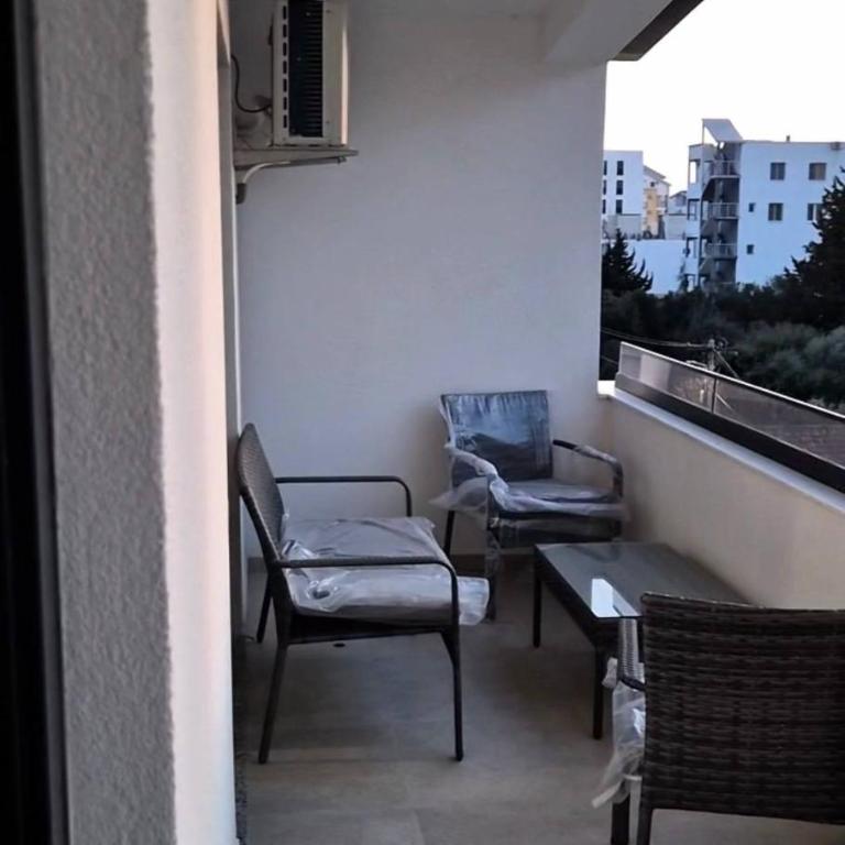Bella Mare Apartments - One-Bedroom Apartment - 10