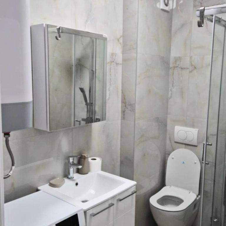 Bella Mare Apartments - One-Bedroom Apartment - 11