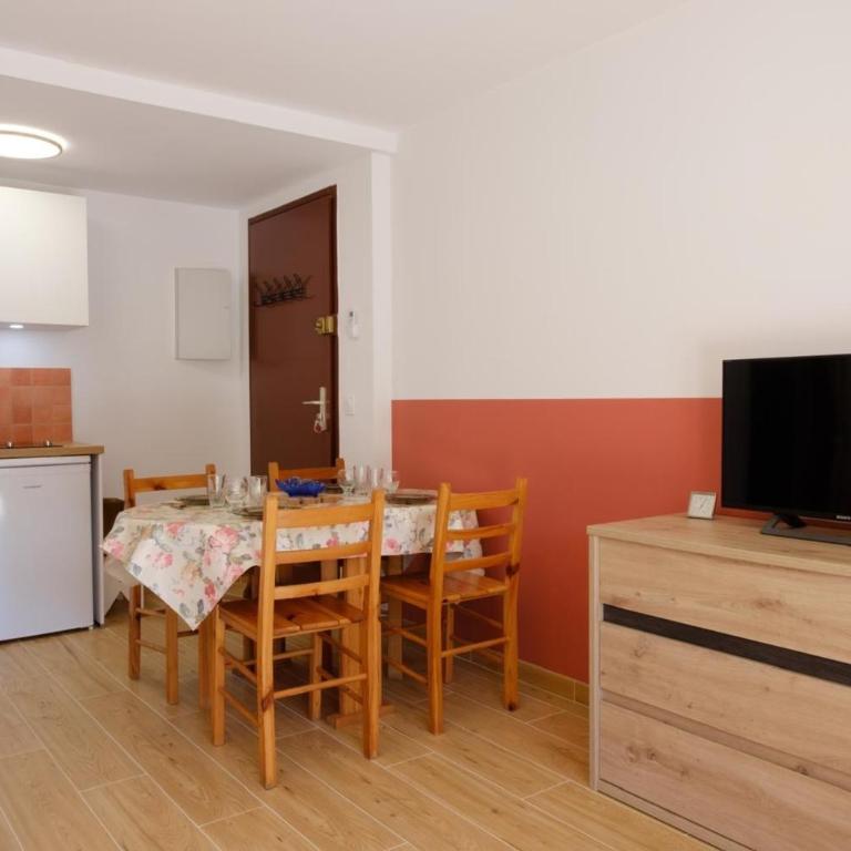 Apartment with garden and parking in Sainte-Maxime - Apartment - 6