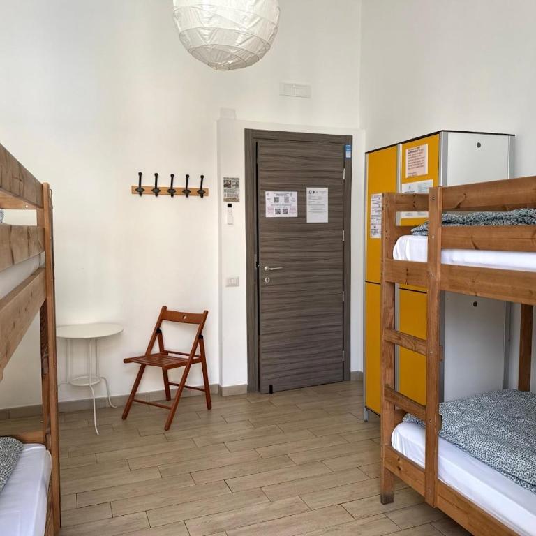 Hostel Mancini Naples - Posto Letto in Dormitorio Femminile per 4 Persone - 4