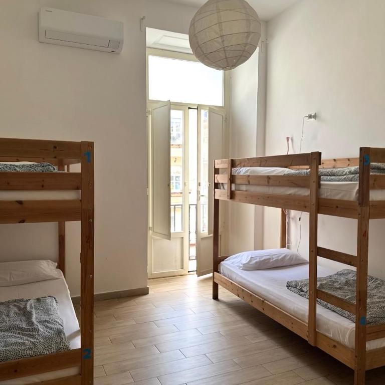 Hostel Mancini Naples - Posto Letto in Dormitorio Femminile per 4 Persone - 5