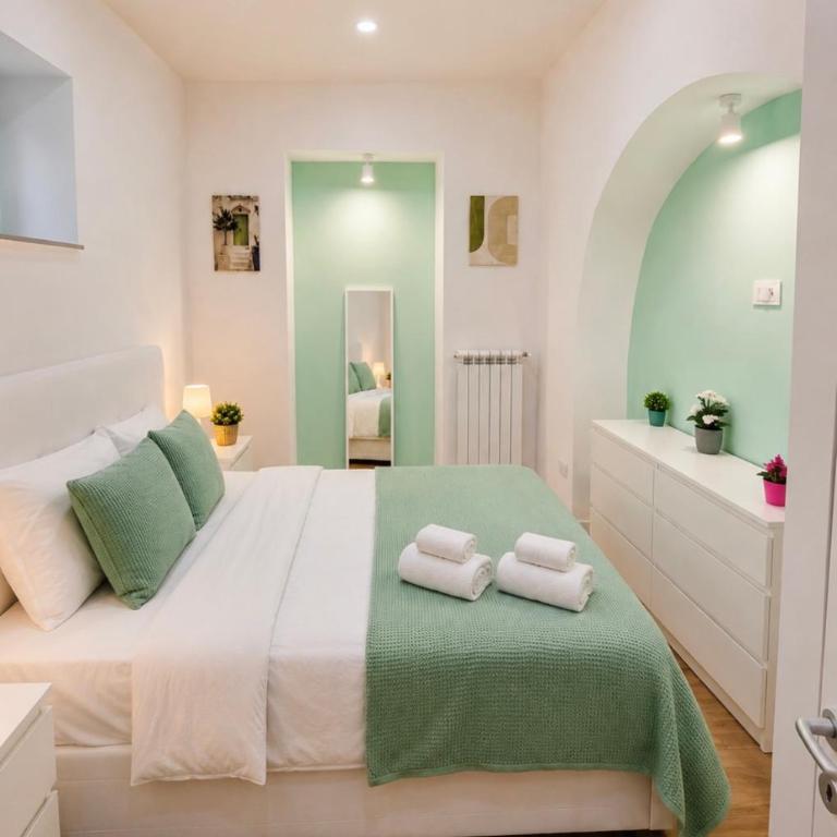 Capriview SuiteNapoli - Vista su Capri - Appartamento con 3 Camere da Letto e Vista Mare - 48