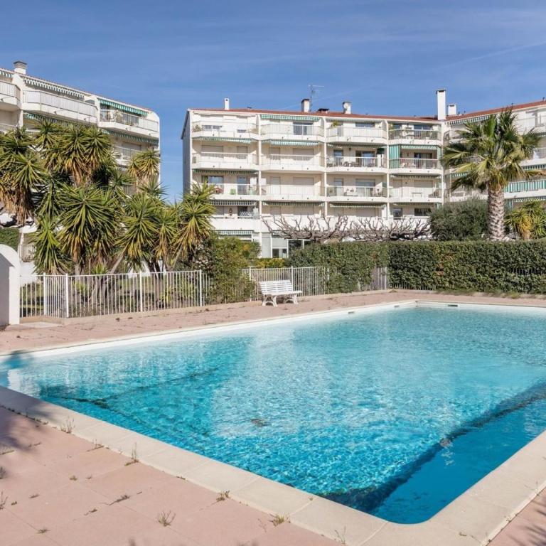 Édenia, AC,balcony swimming pool, Wi-Fi & parking - Apartment - 24