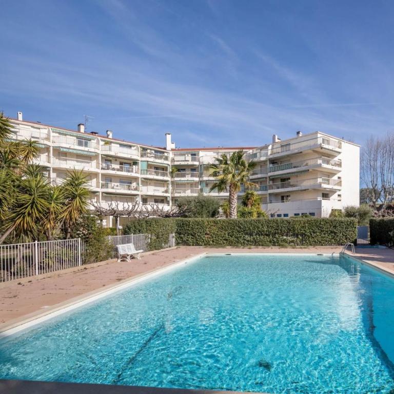 Édenia, AC,balcony swimming pool, Wi-Fi & parking - Apartment - 56