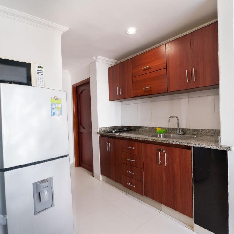 Serena Mar Apartamentos - Deluxe Two-Bedroom Apartment with Garden View - 2