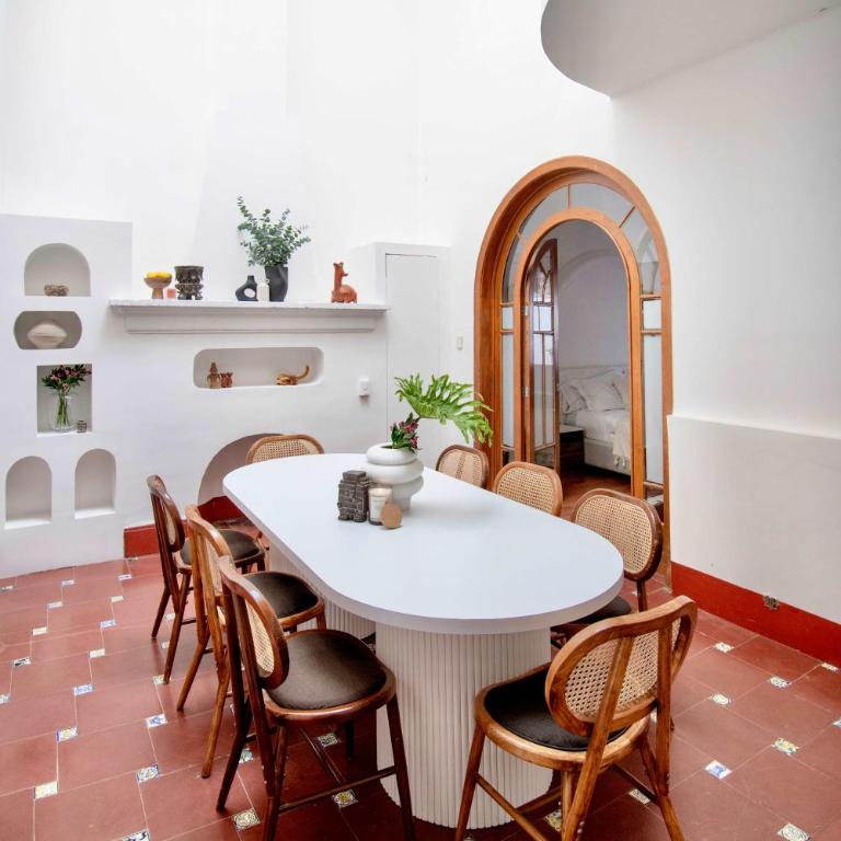 Casona en Condesa con patio gigante - Apartment - 91