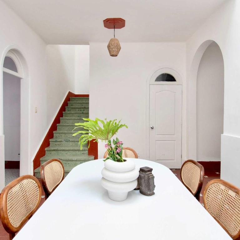 Casona en Condesa con patio gigante - Apartment - 96