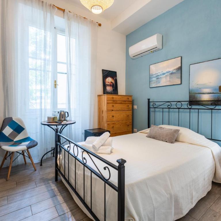 Iola Rooms Cagliari - Single Room with Private Bathroom - 3