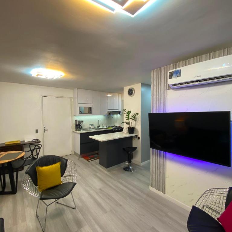 Moderno & Ejecutivo en La Florida - Two-Bedroom Apartment - 4