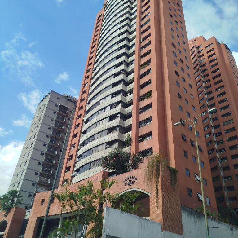 Moderno & Ejecutivo en La Florida - Two-Bedroom Apartment - 1