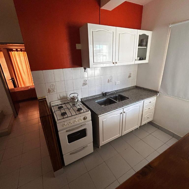 Alquileres Puerto Madryn - Two-Bedroom Apartment - 5