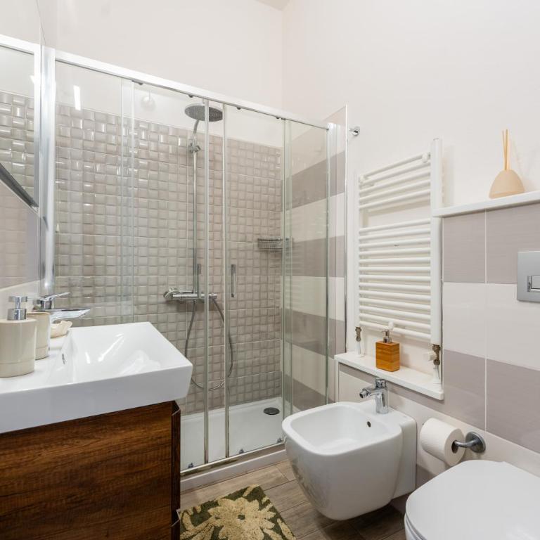 Iola Rooms Cagliari - Queen Room - 6