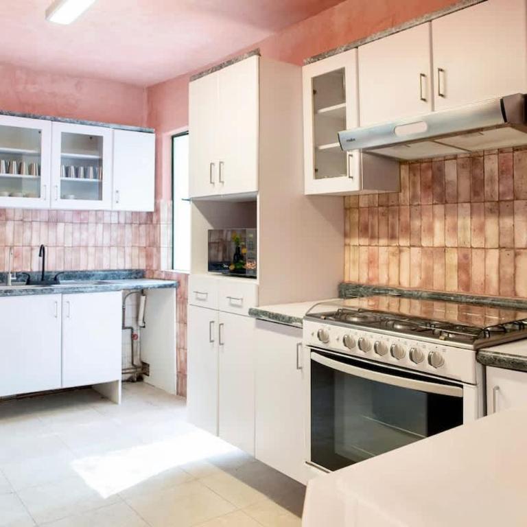 Combo Marrakesh house kesh · Duplex, 2 joint houses.10Br, 7.5 bath, 22 guest - Appartement - 59