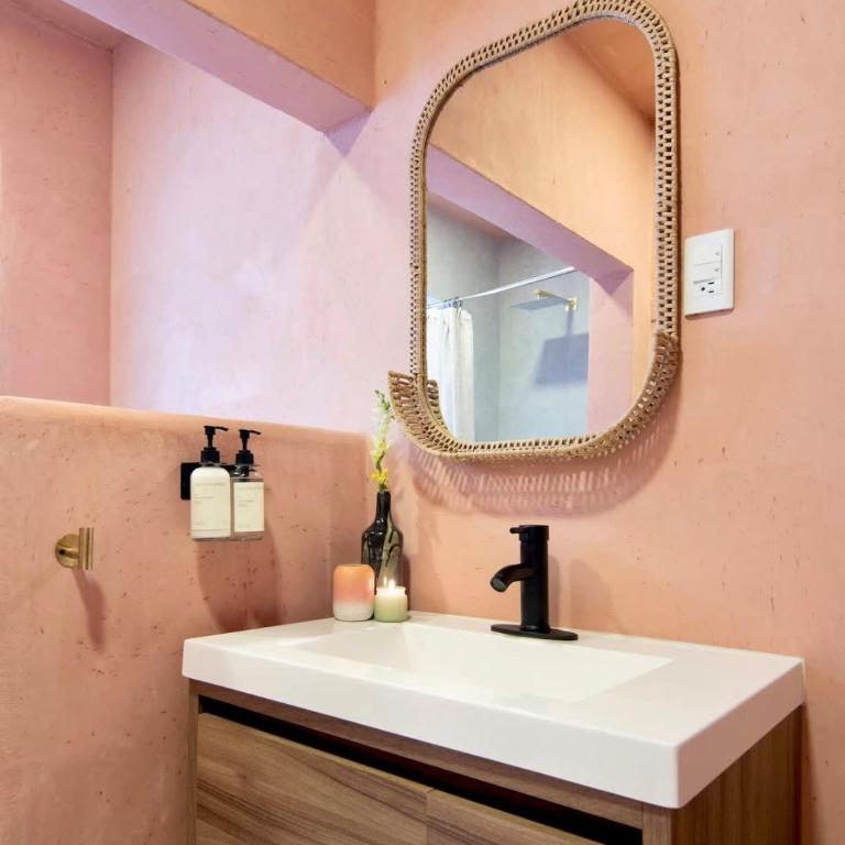 Combo Marrakesh house kesh · Duplex, 2 joint houses.10Br, 7.5 bath, 22 guest - Appartement - 68