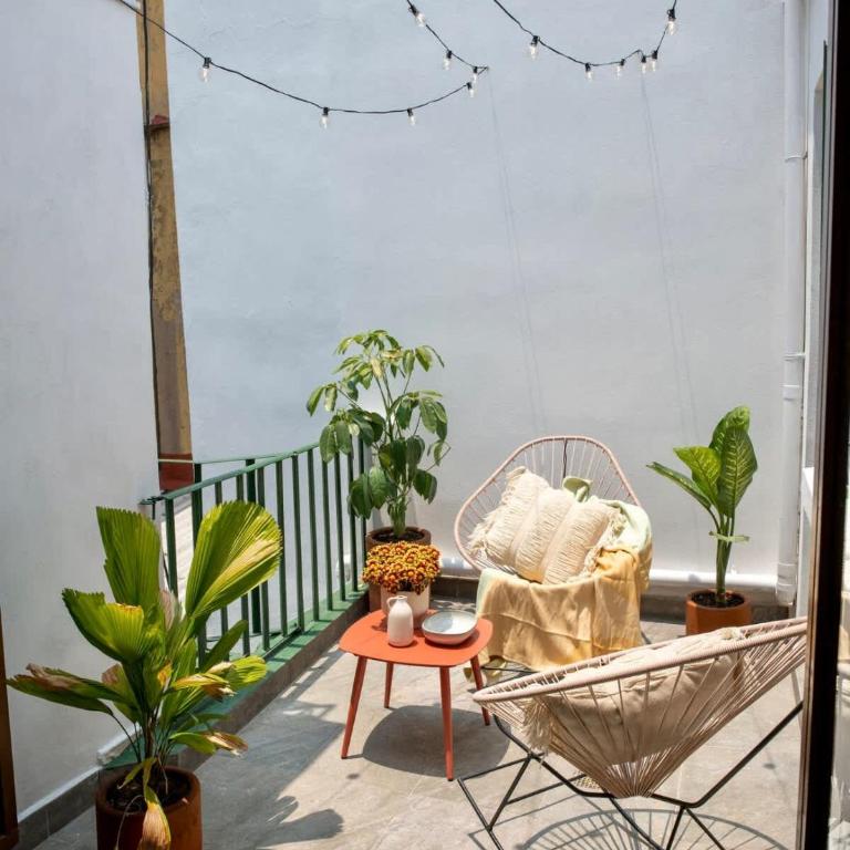 Combo Marrakesh house kesh · Duplex, 2 joint houses.10Br, 7.5 bath, 22 guest - Appartement - 97