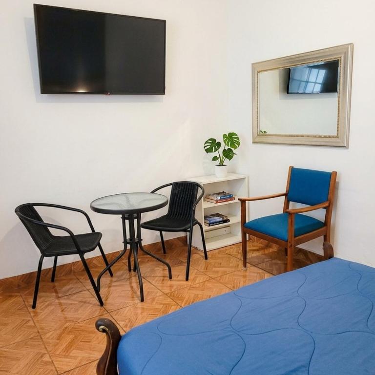 Tripper Monkey Guesthouse Miraflores - Habitación Doble con baño privado externo - 6