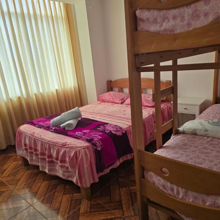 Hostal COSTA AZZURRA - Standard Quadruple Room - 2