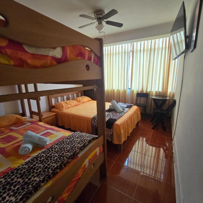 Hostal COSTA AZZURRA - Standard Quadruple Room - 4